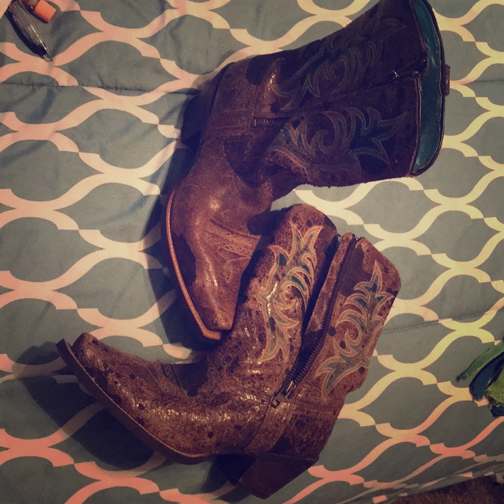 Arias women’s mid calf cowboy boots